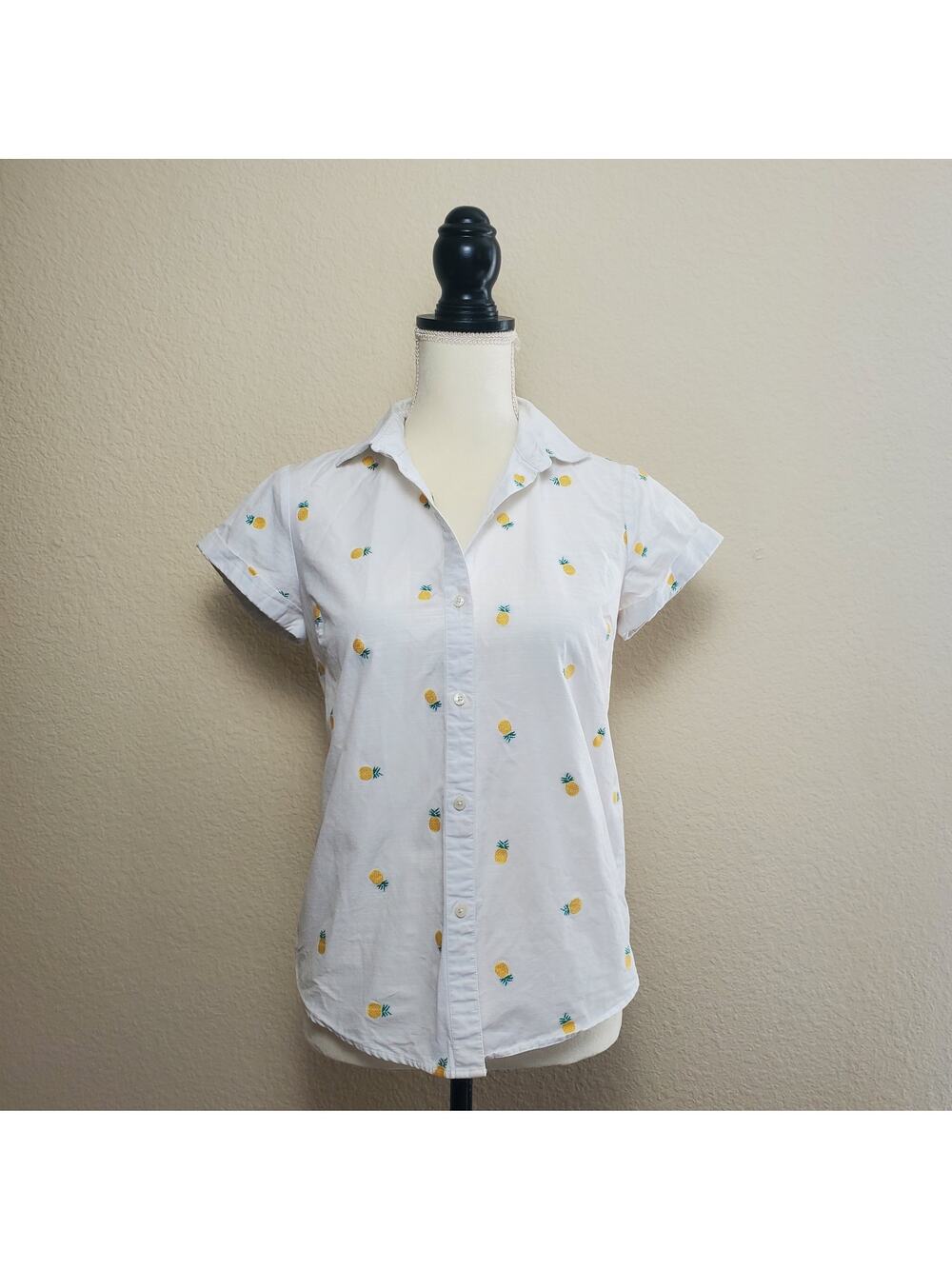 UnTuckIt Penny Pineapple Collared Blouse XS
